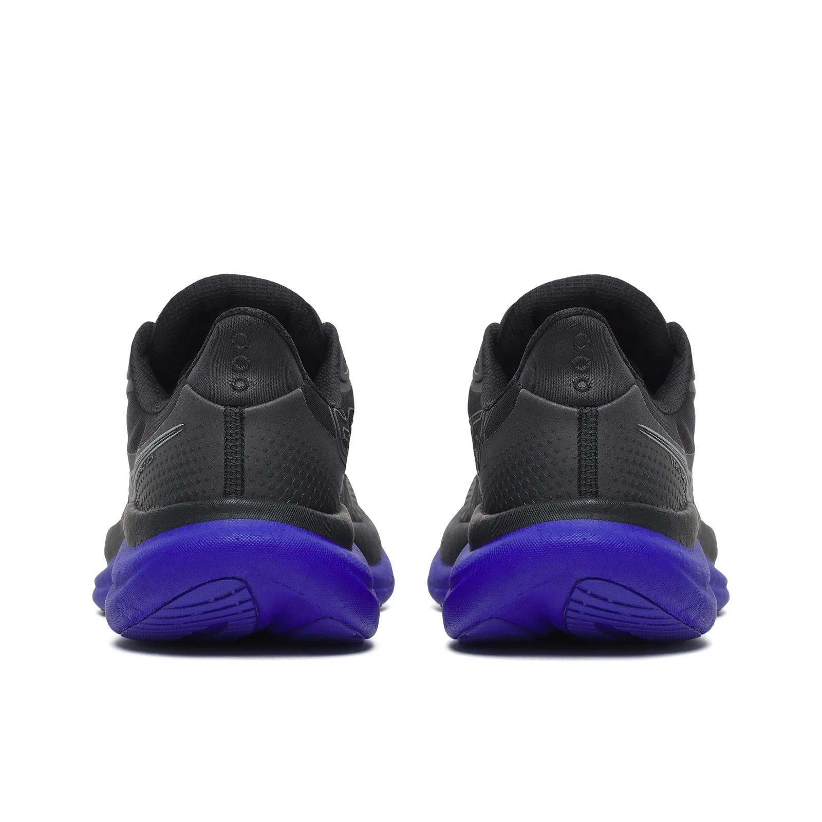 Triumph 23 GTX - Neutral Cushioning