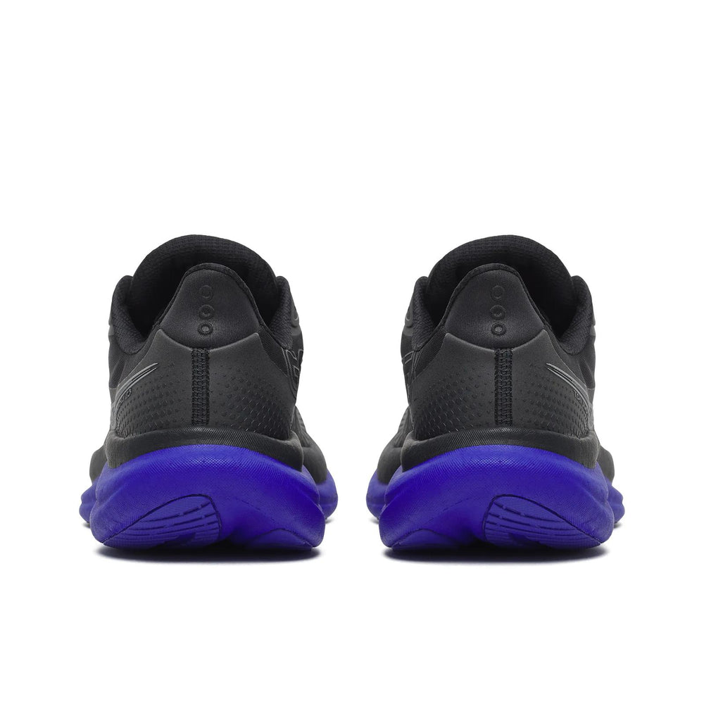 Triumph 23 GTX - Neutral Cushioning