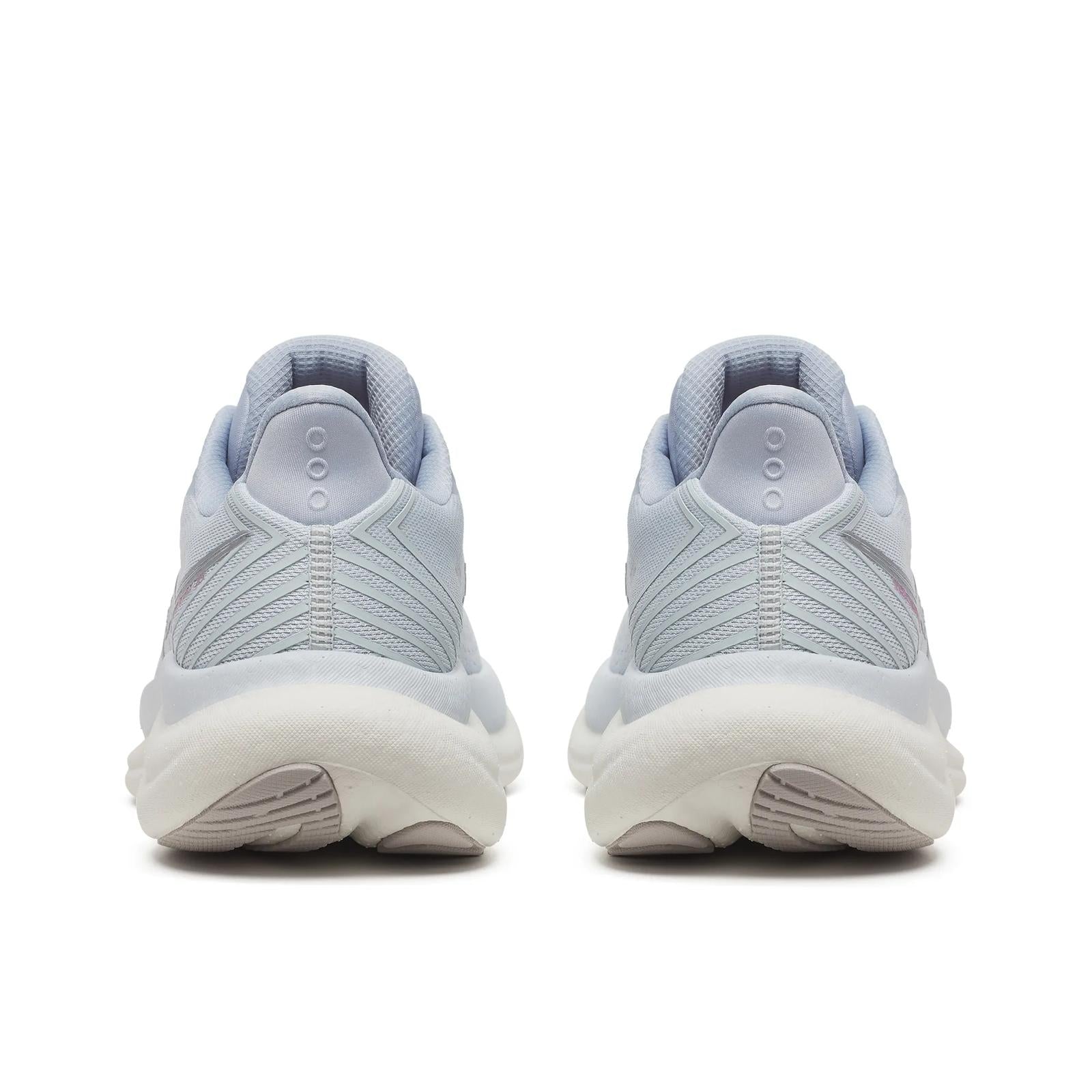 Triumph 23 Wide Running Shoe
