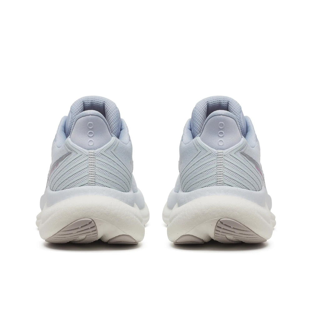 Triumph 23 Wide Running Shoe