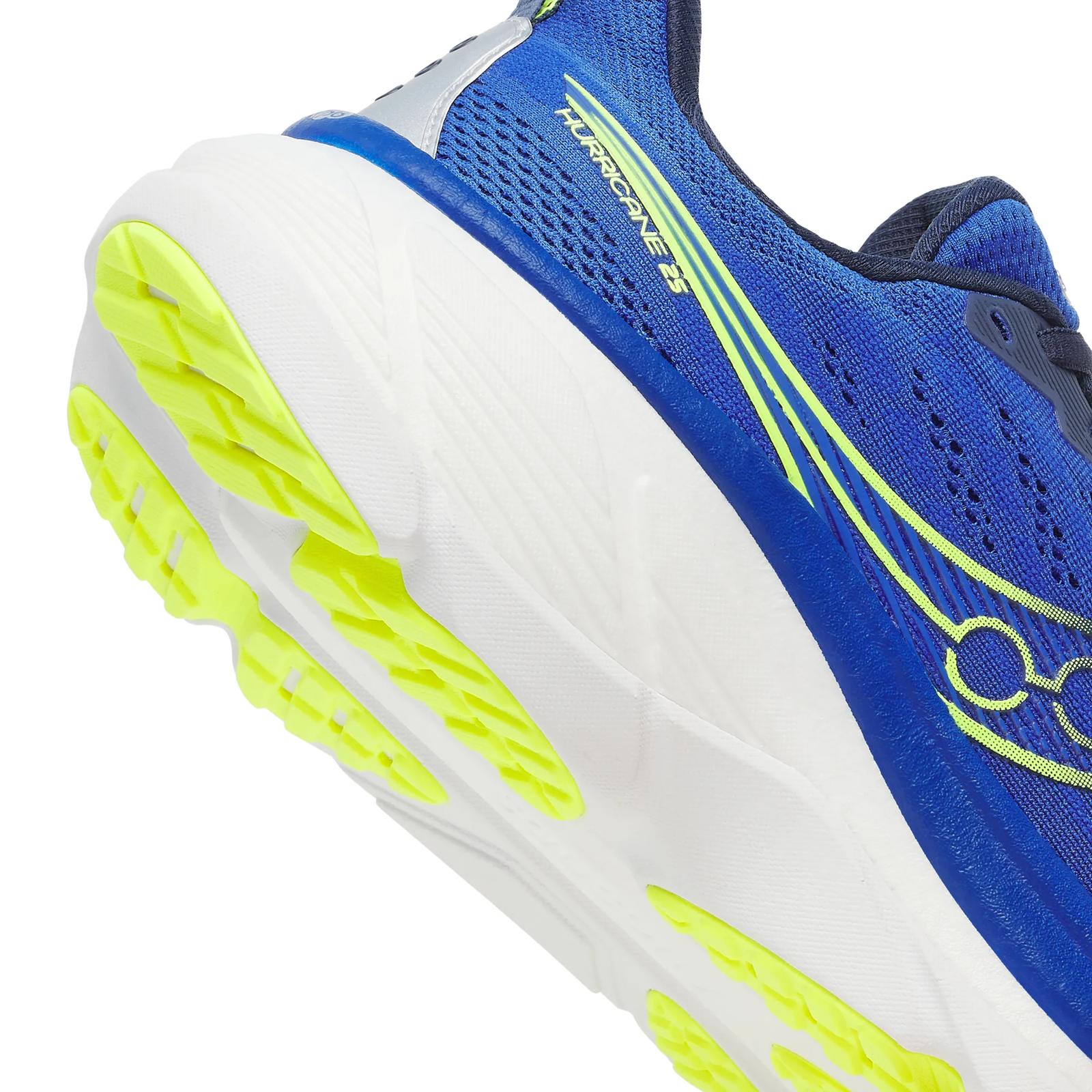 Hurricane 25 Wide - Running