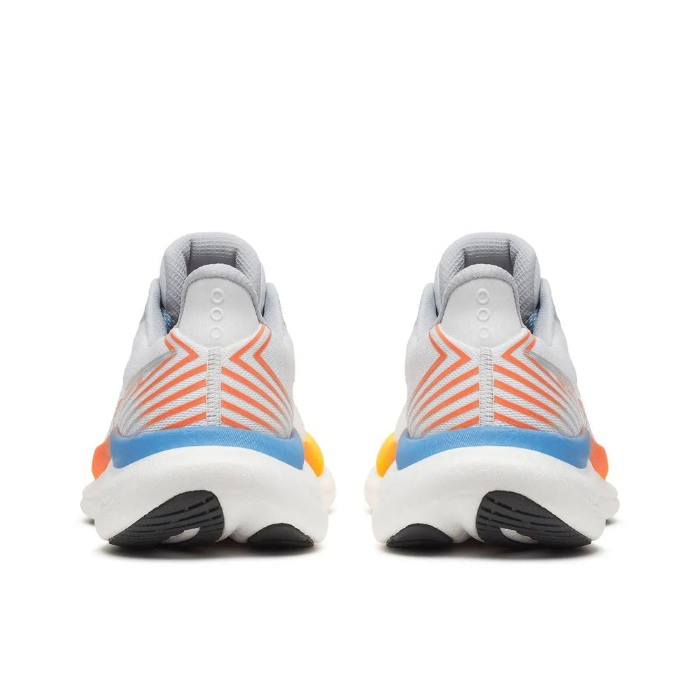 Every Woman's Marathon X Saucony Triumph 23 - Running